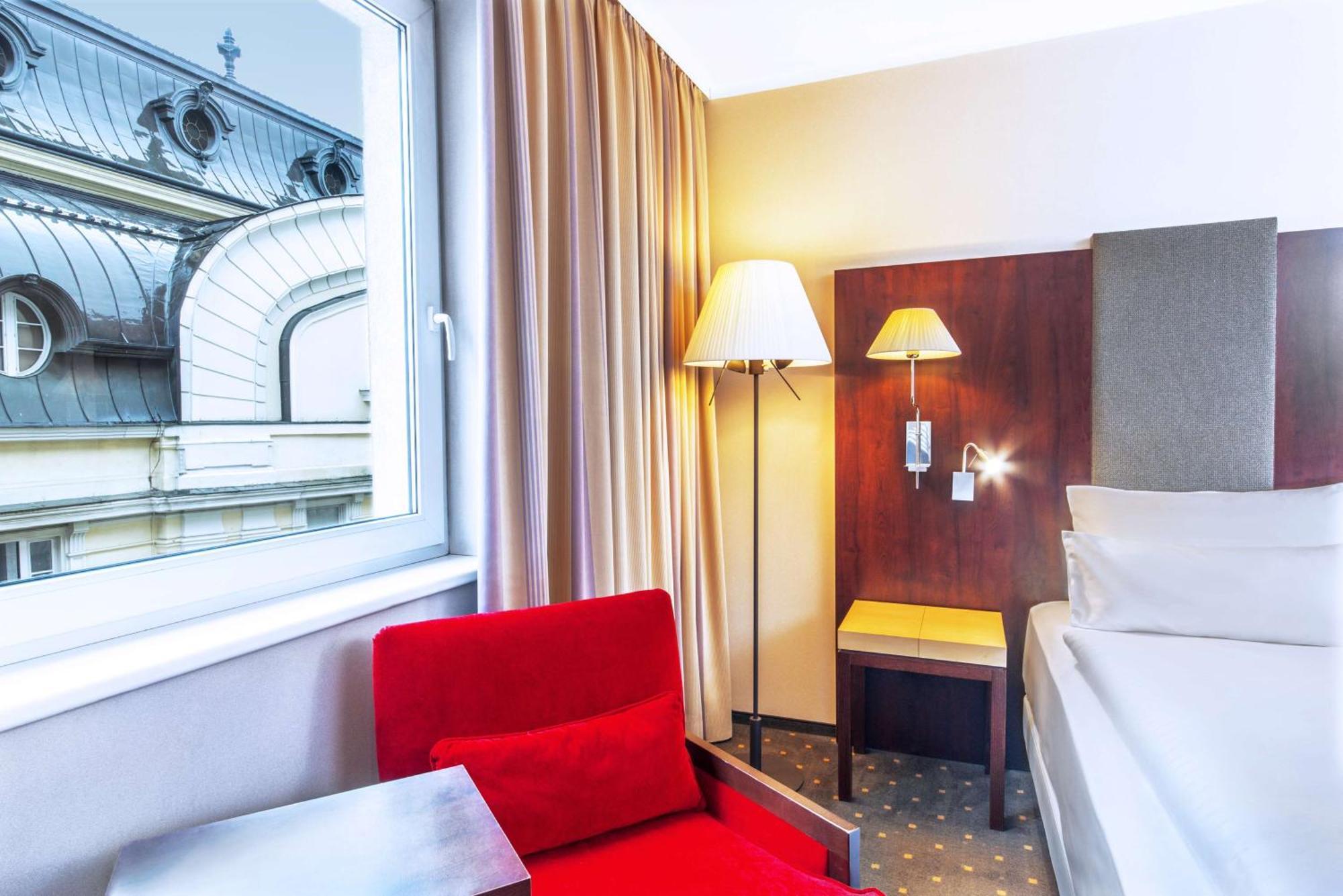 Nh Budapest City Exterior photo